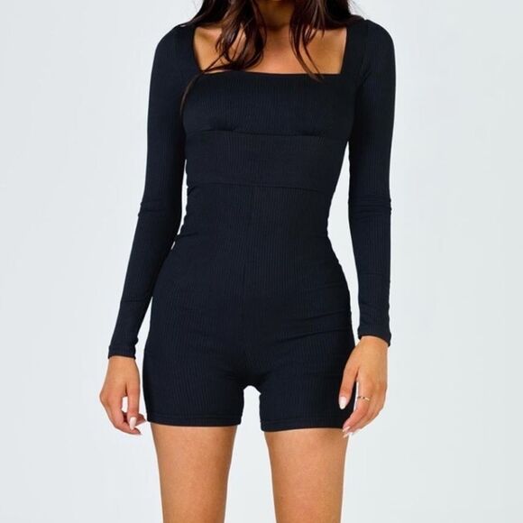 Princess Polly Sara Playsuit Romper Black Size 4 NWT in packaging - Picture 1 of 8